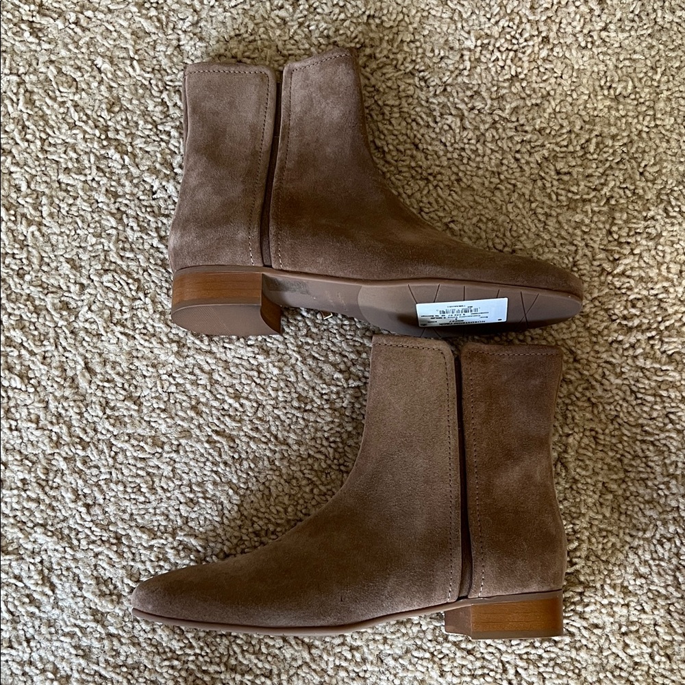NWT Aquatalia Taupe/Tan Suede Ankle Boots, Size 9